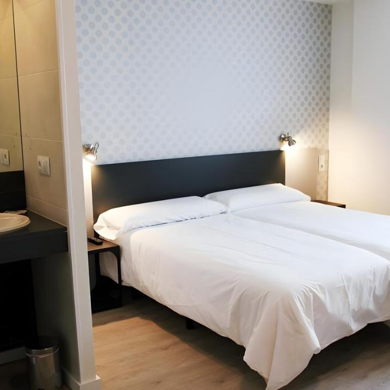 Checkin Urban Nevada - Double or Twin Room - 3