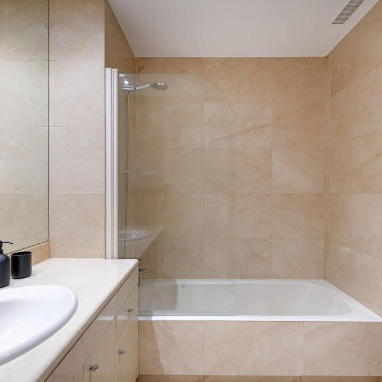 Plenora Atocha - Apartamento con vistas al jardín - 21