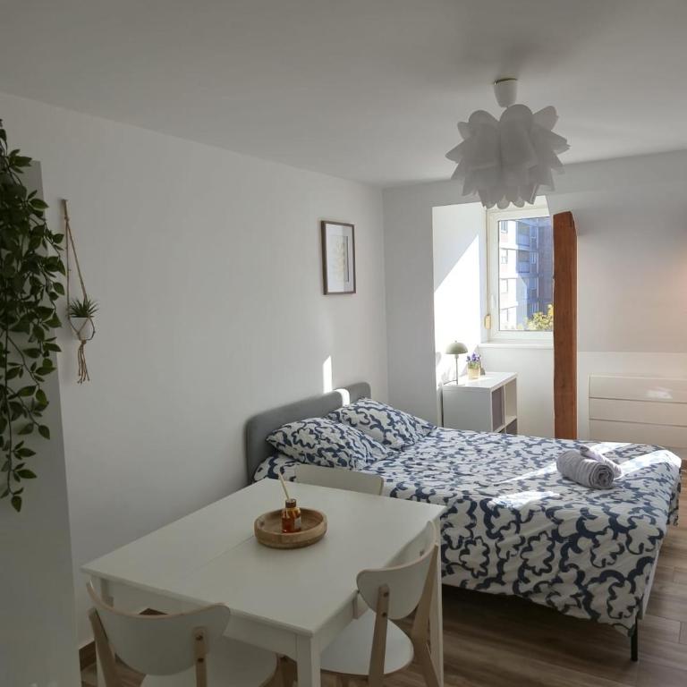 Charming comfortable studio apartment - peaceful and central - Two-Bedroom Apartment - 16
