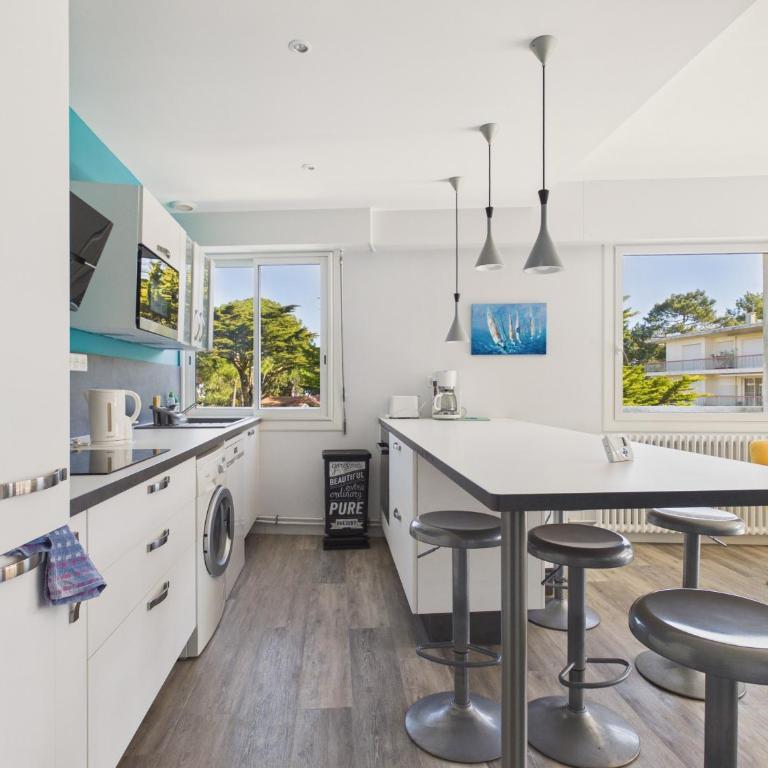 Vue mer, plage à 50 m, 2 adultes 2 enfants - Appartement - 3