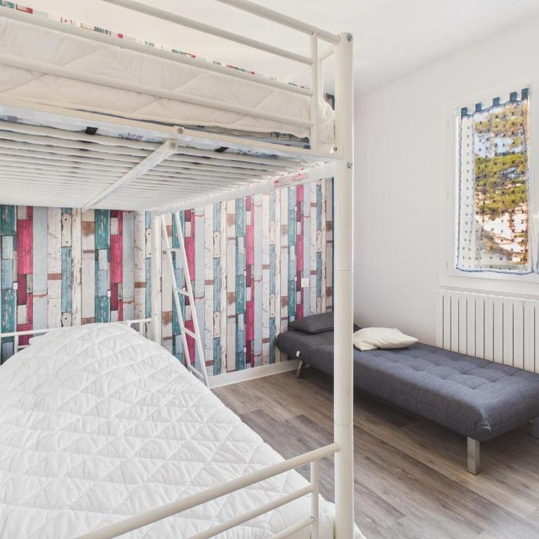 Vue mer, plage à 50 m, 2 adultes 2 enfants - Appartement - 12