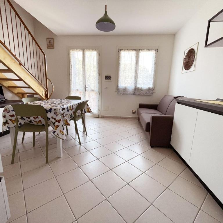 Seaside family flat with terrace-Beahost - Appartamento - 4