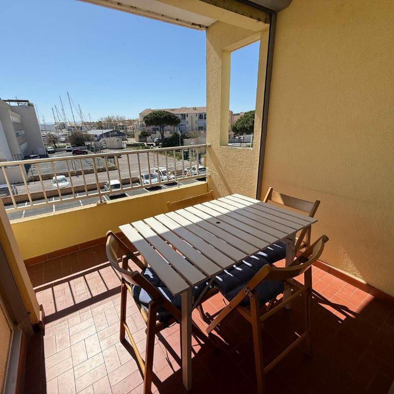 AIG 62 – Studio cabine – Résidence Voile d’Oc – Gruissan – 4 personnes - Appartement avec Balcon - 1