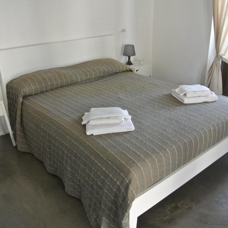 Palermo Rooms - Suite con Balcone - 15