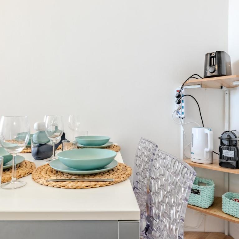 Una Finestra Sul Blu - AC & WiFi - Di fronte al Mare - Appartamento Deluxe con 1 Camera da Letto - 18