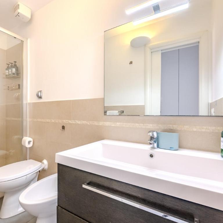 Una Finestra Sul Blu - AC & WiFi - Di fronte al Mare - Appartamento Deluxe con 1 Camera da Letto - 19