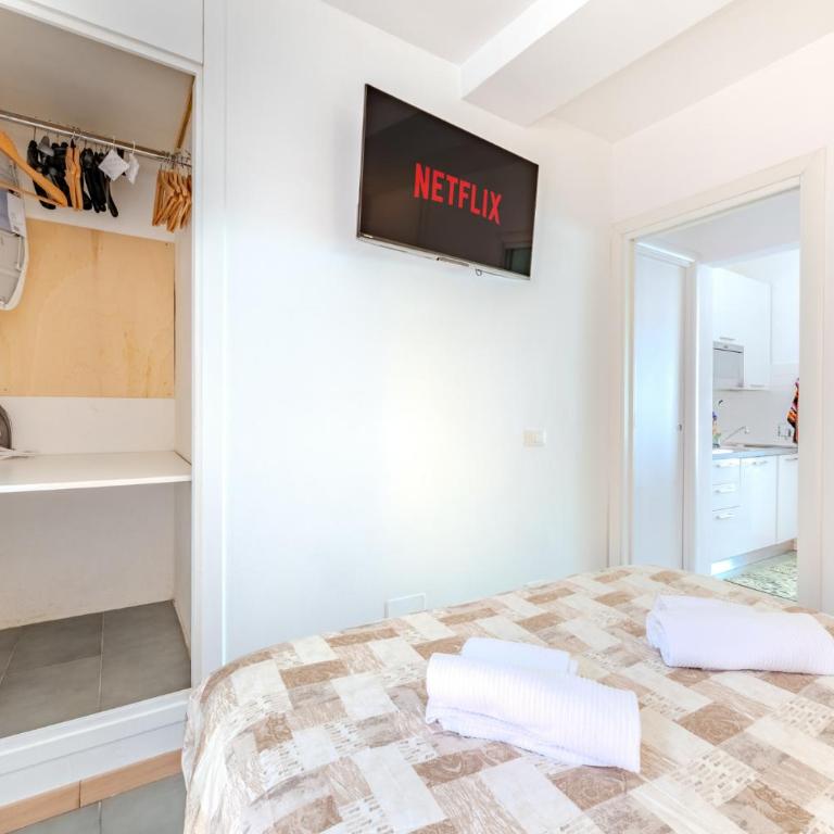 Una Finestra Sul Blu - AC & WiFi - Di fronte al Mare - Appartamento Deluxe con 1 Camera da Letto - 10