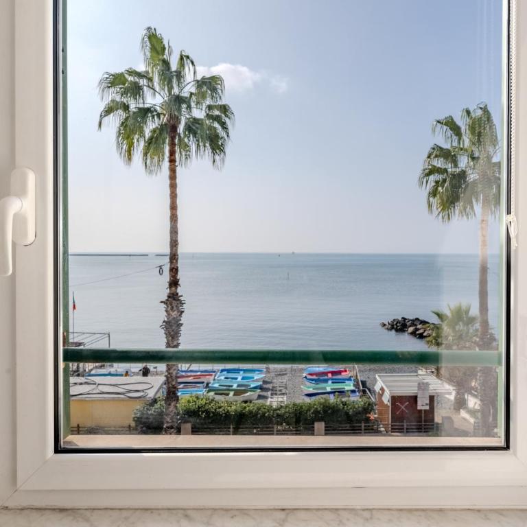 Una Finestra Sul Blu - AC & WiFi - Di fronte al Mare - Appartamento Deluxe con 1 Camera da Letto - 1