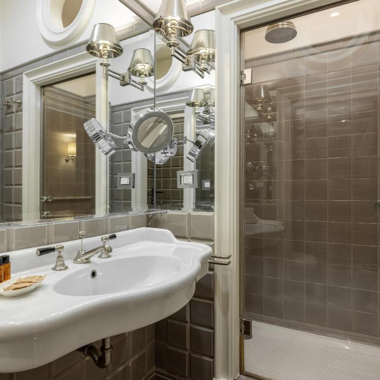 Acciaiuoli Luxury Suite by MMega - Appartamento - 33