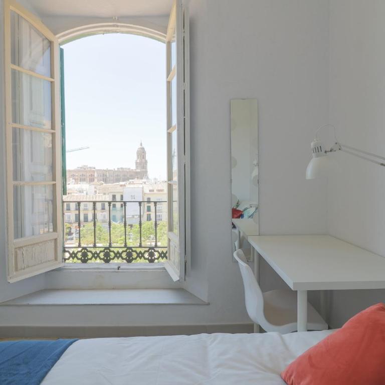 C11 - Cosy 7 Bedrooms in Plaza Merced - Apartment with Balcony - 16