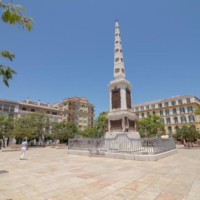 C11 - Cosy 7 Bedrooms in Plaza Merced - Apartment with Balcony - 4