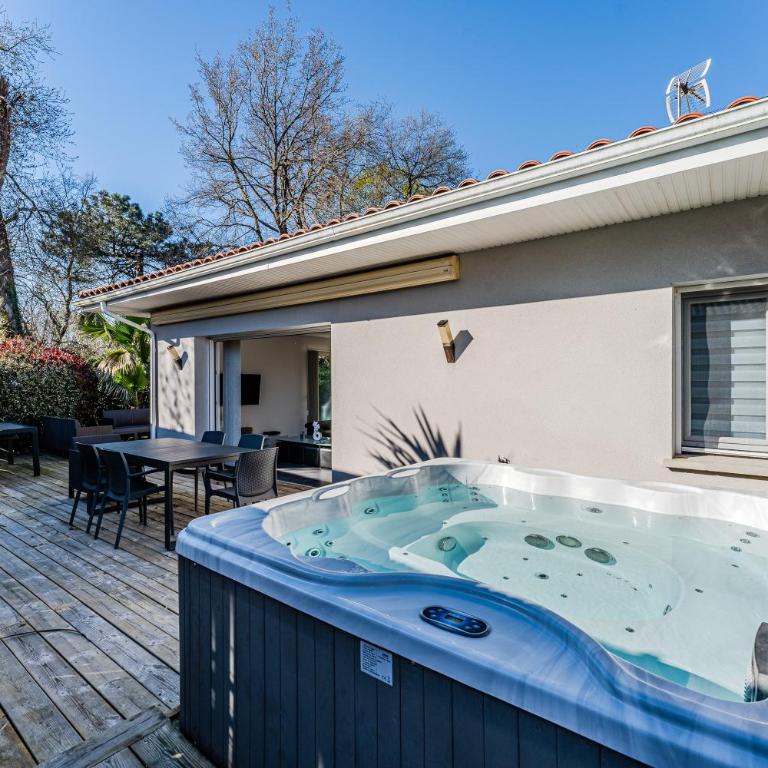 Villa jacuzzi entre Lac et Ocean - Maison 3 Chambres - 1