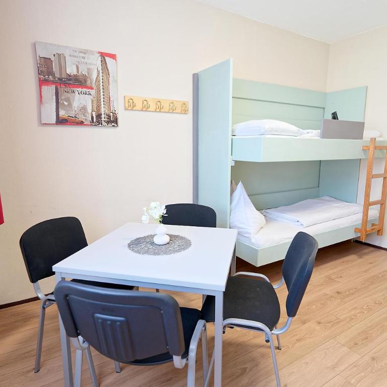 Jugend- und Familiengästehaus Villach - Fünfbettzimmer - 17