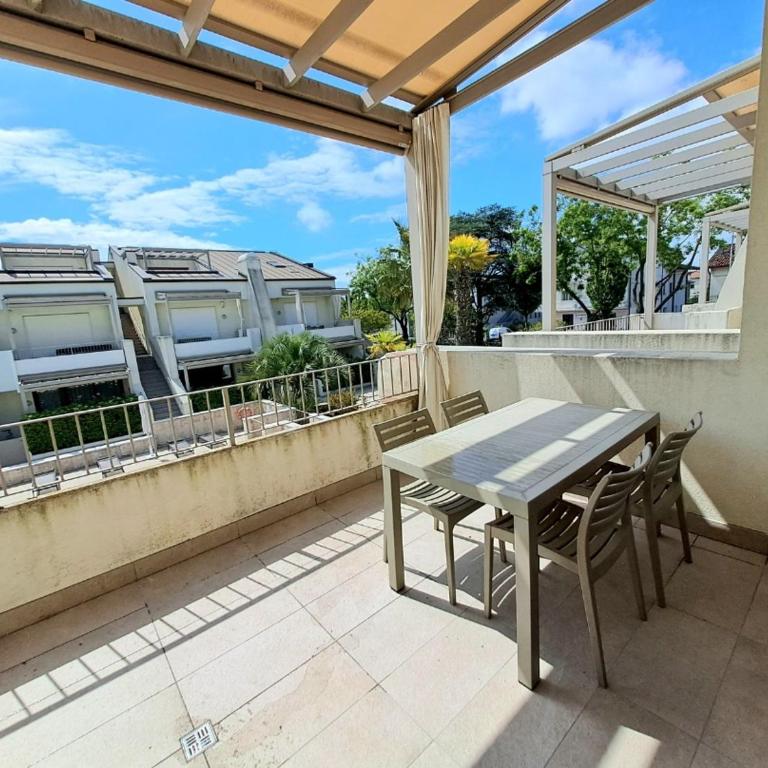 White Sand 3 - Seasons Real Estate - Lido di Jesolo - Appartamento con 2 Camere da Letto - 2