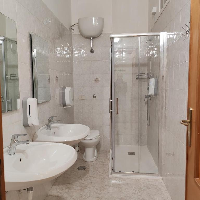 Safestay Naples Materdei - Posto Letto in Dormitorio Misto con 6 Letti - 28