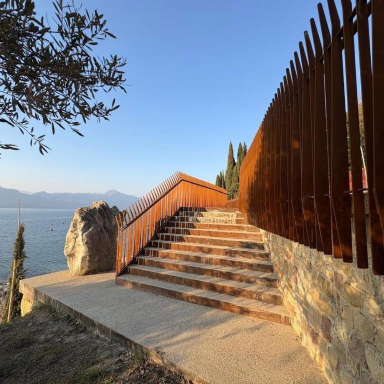 3 Zimmer Apartment am Gardasee mit traumhaften Seeblick und Pool in Torri del Benaco - Appartamento - 27