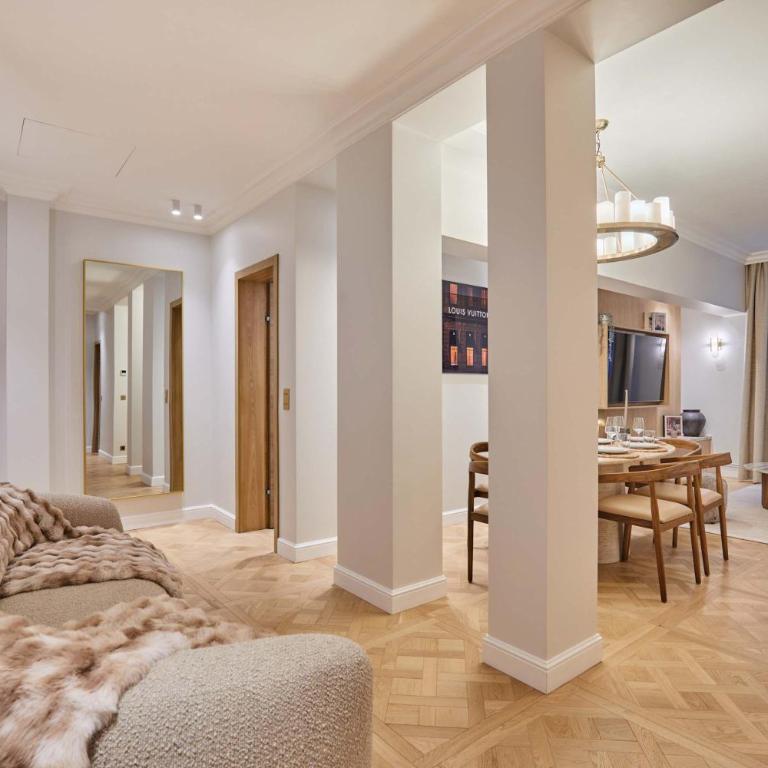 Luxurious airconditioned apartment Arc de Triomphe - Three-Bedroom Apartment - 16