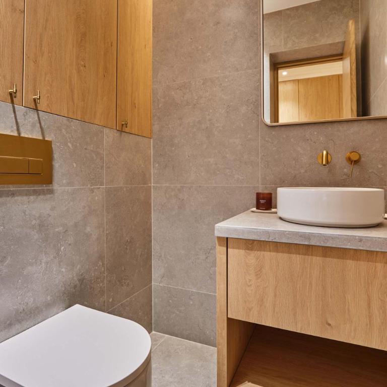 Luxurious airconditioned apartment Arc de Triomphe - Three-Bedroom Apartment - 28