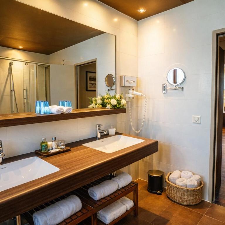 Rivage Hotel Restaurant Lutry - Deluxe Doppelzimmer mit Balkon und Seeblick - 4