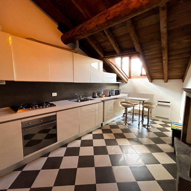 Loft mansardato sullo skyline di Bergamo - Appartamento Deluxe con 2 Camere da Letto - 24