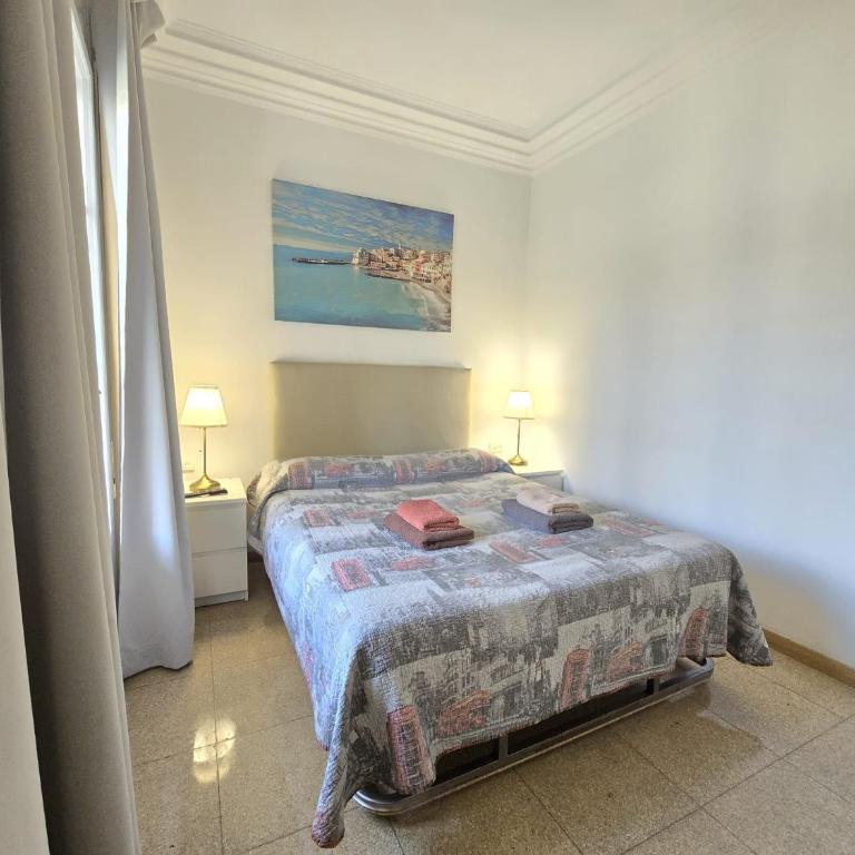 Alojamiento Nuevo Balmes - Standard Double Room with Shared Bathroom - 3