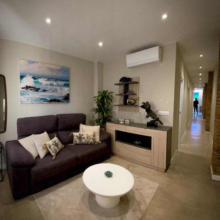 2BR Patio & Pool Las Arenas Beach - Apartment with Pool View - 11