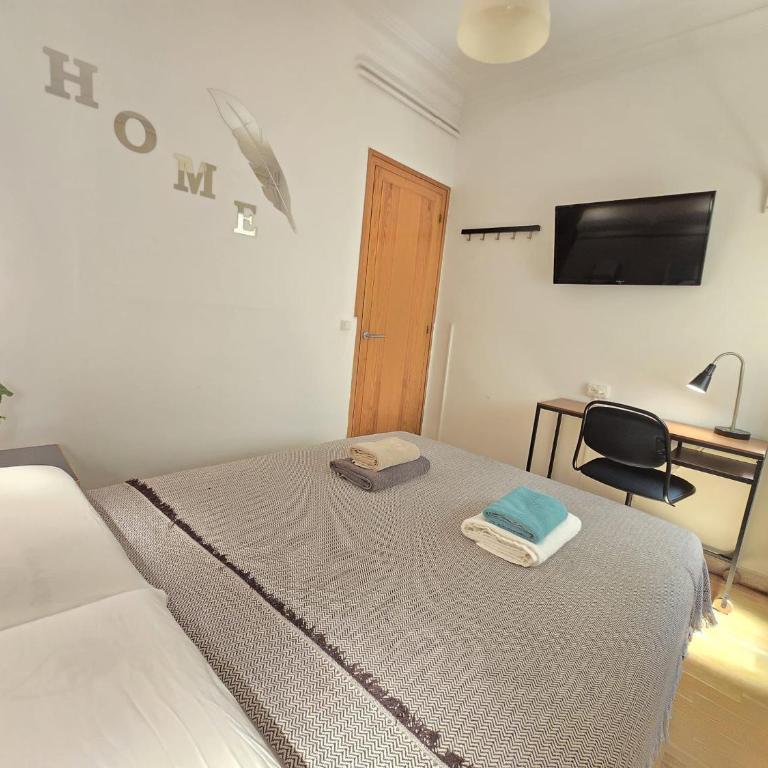 Alojamiento Nuevo Balmes - Double Room with Shared Bathroom - 2