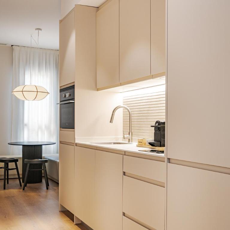 Numancia Apartments by Olala Homes - Two-Bedroom Apartment - 14