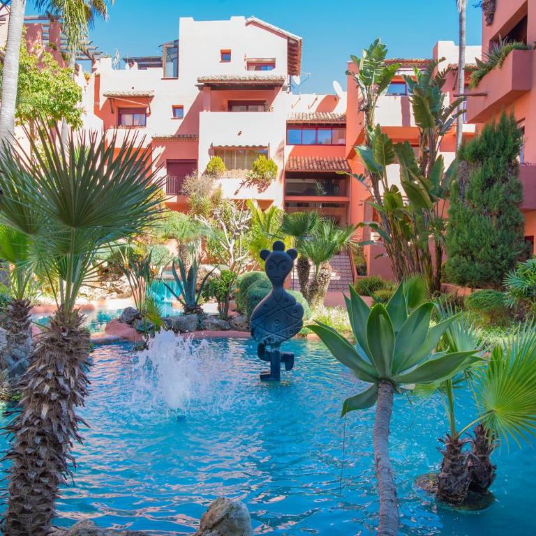 Luxury Beach Marbella Boutique Penthouse 2 bedrooms Pools Open 365 days - Apartamento de 2 dormitorios - 56