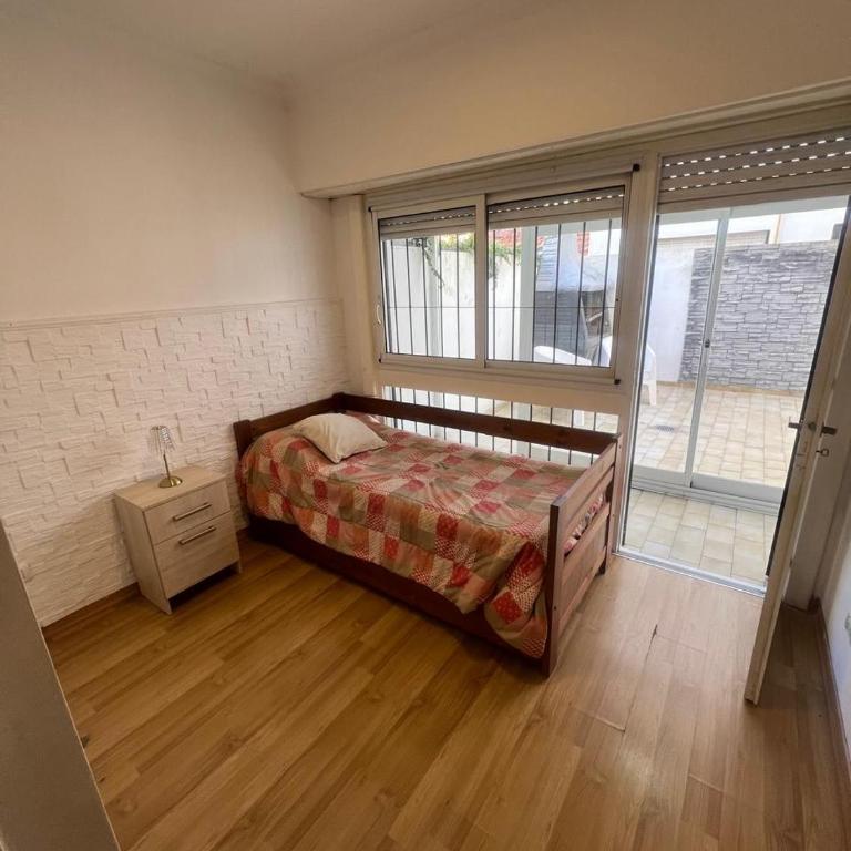 Departamento cómodo y luminoso en la mejor Zona de Güemes - Two-Bedroom Apartment - 5