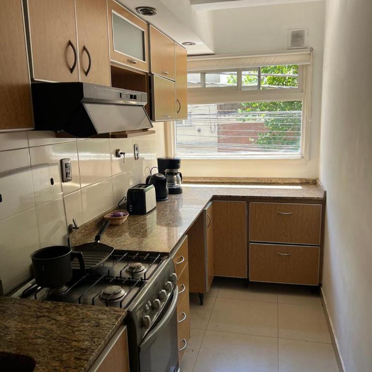 Departamento cómodo y luminoso en la mejor Zona de Güemes - Two-Bedroom Apartment - 8