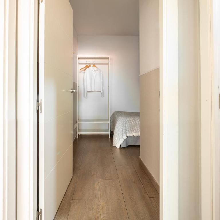 Feelathome Plaza Apartments - Two-Bedroom Apartment - 3