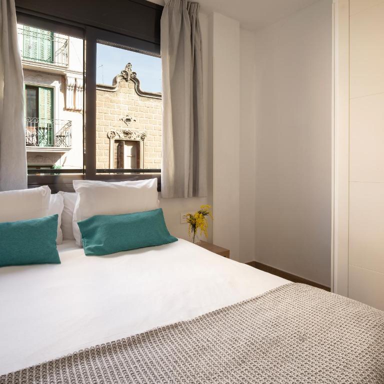 Feelathome Plaza Apartments - Two-Double Bedroom Apartment - 1
