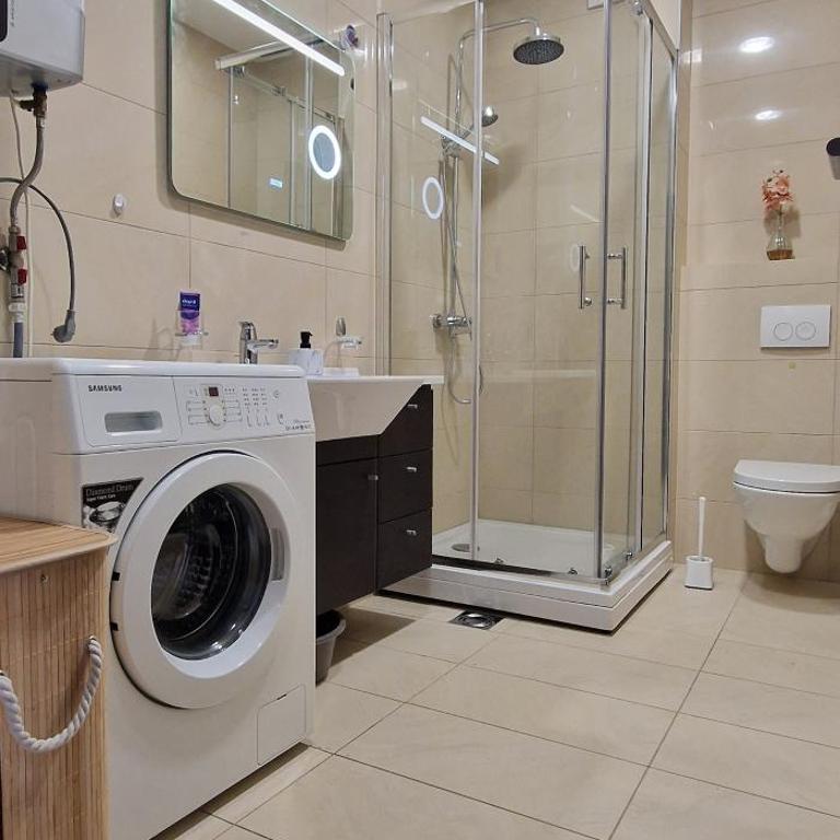 SkyAprt 63m Sea veiw - One-Bedroom Apartment - 13