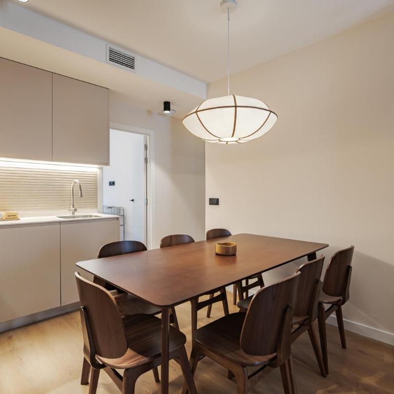 Numancia Apartments by Olala Homes - Three-Bedroom Apartment - 9