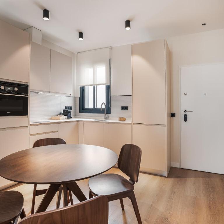 Numancia Apartments by Olala Homes - Two-Bedroom Apartment - 6