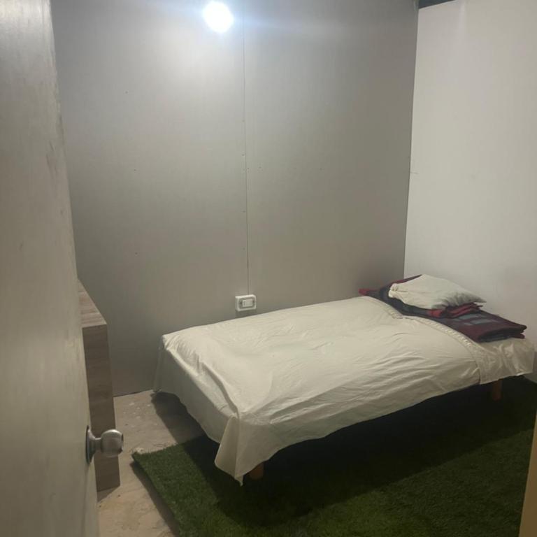 Duval - Single Room - 1