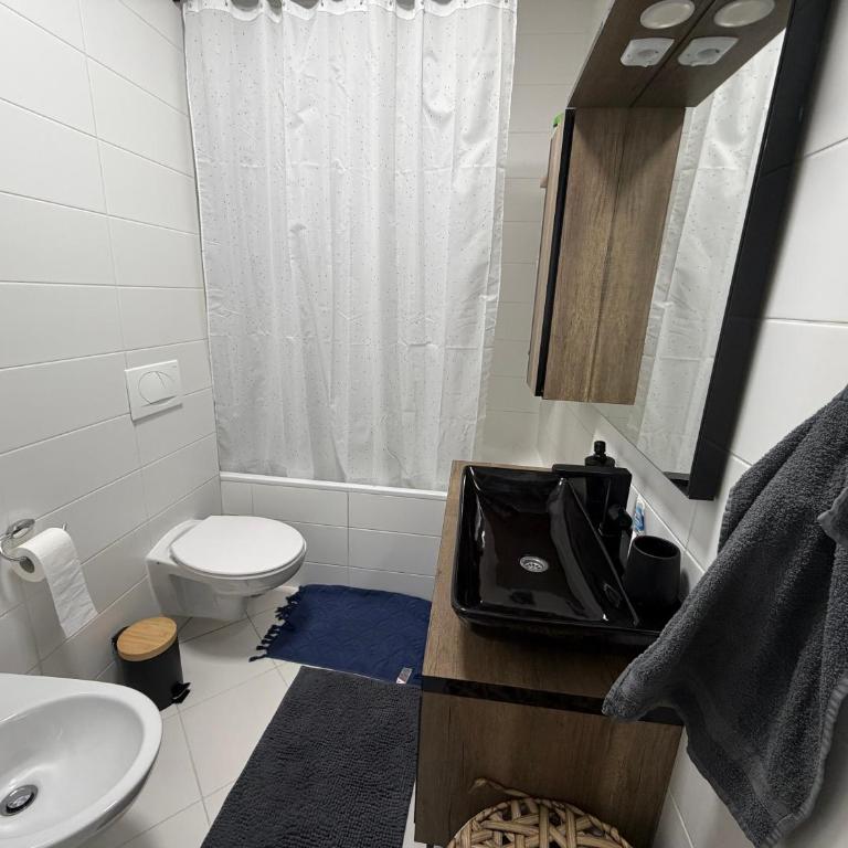 Tuzla delux - One-Bedroom Apartment with Balcony and Water View - 8