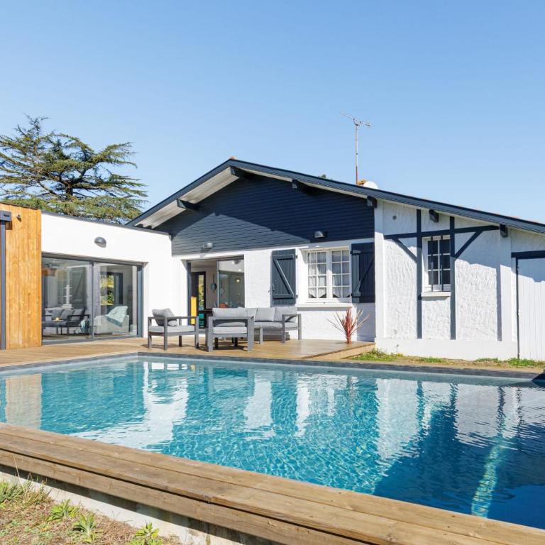 Villa Blue Pool - Welkeys - Vacation Home - 1