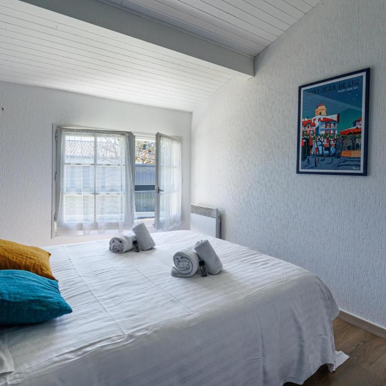 Villa Blue Pool - Welkeys - Vacation Home - 15