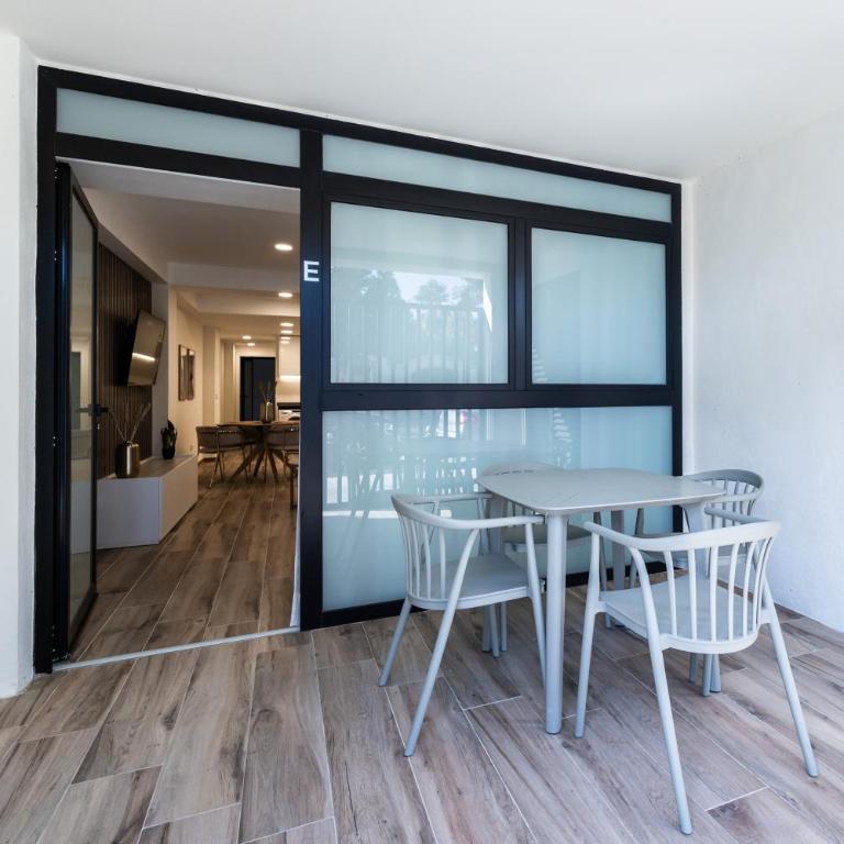 Florista by Concept Flats - Two-Bedroom Apartment - 16