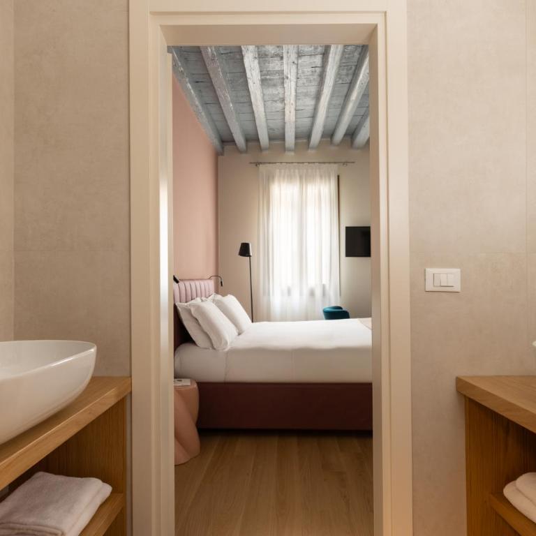 Casa Scorzoni Venezia - Two-Bedroom Apartment - 14