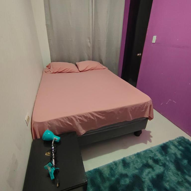 Turismo comunitario en Cali - Habitación Individual con baño compartido - 7