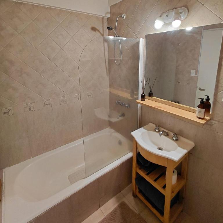 Suite Bravo en Almagro by Lamis Suites - Two-Bedroom Apartment - 12