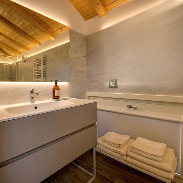 Palazzo Visconti Luxury Suite DesenzanoLoft Official Partner Homes & Villas by Marriott Bonvoy - Appartamento con 3 Camere da Letto - 24