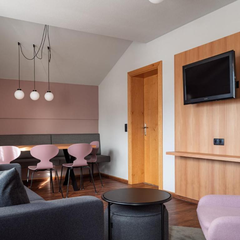 Julius Appartements & Zimmer - Apartment mit 2 Schlafzimmern und Balkon - 22