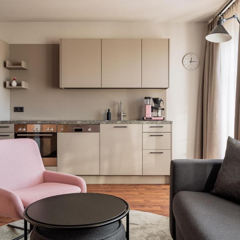 Julius Appartements & Zimmer - Apartment mit 2 Schlafzimmern und Balkon - 5