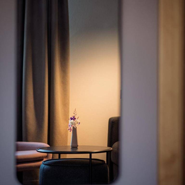 Julius Appartements & Zimmer - Apartment mit 2 Schlafzimmern und Balkon - 25