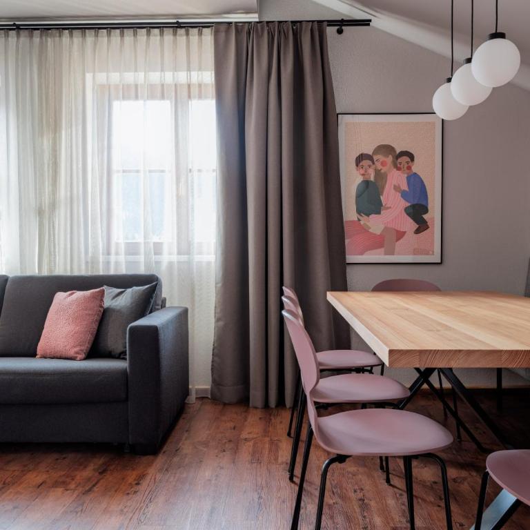 Julius Appartements & Zimmer - Apartment mit 2 Schlafzimmern und Balkon - 28