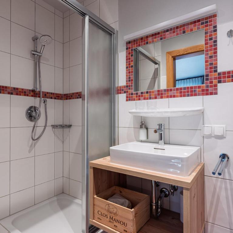Julius Appartements & Zimmer - Apartment mit 2 Schlafzimmern mit Balkon und Terrasse - 33